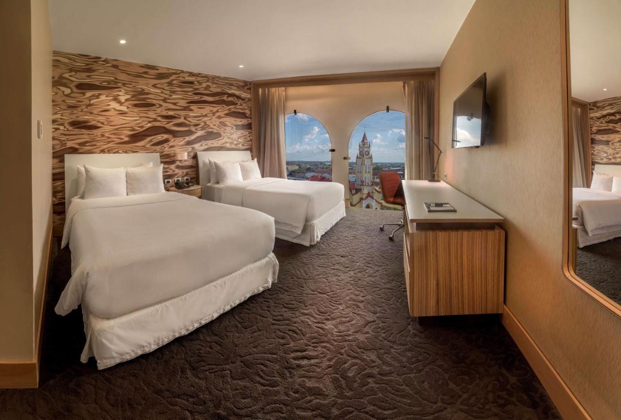 Doubletree By Hilton Iquitos Hotell Exteriör bild